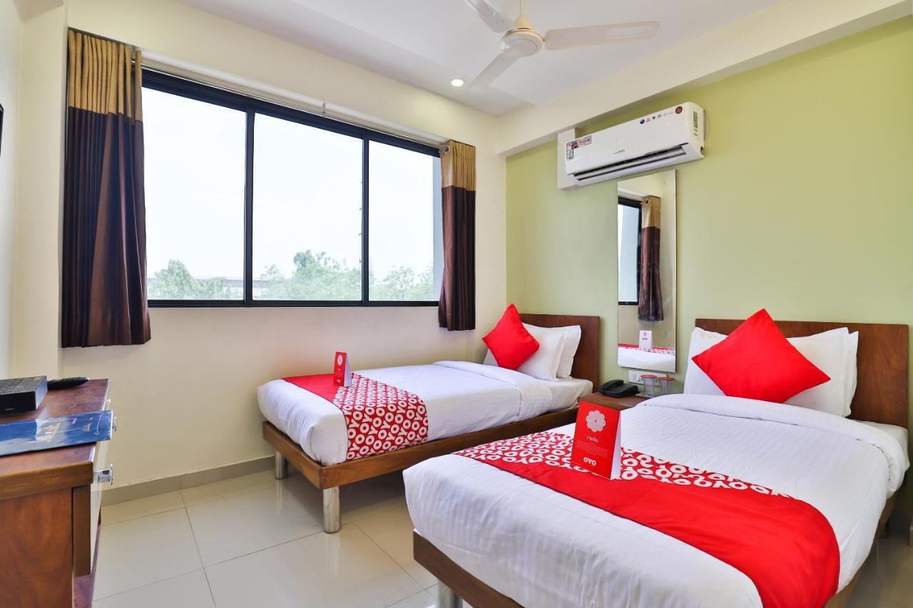 Oyo 15417 Red Rose Hotel Watuwa Екстериор снимка