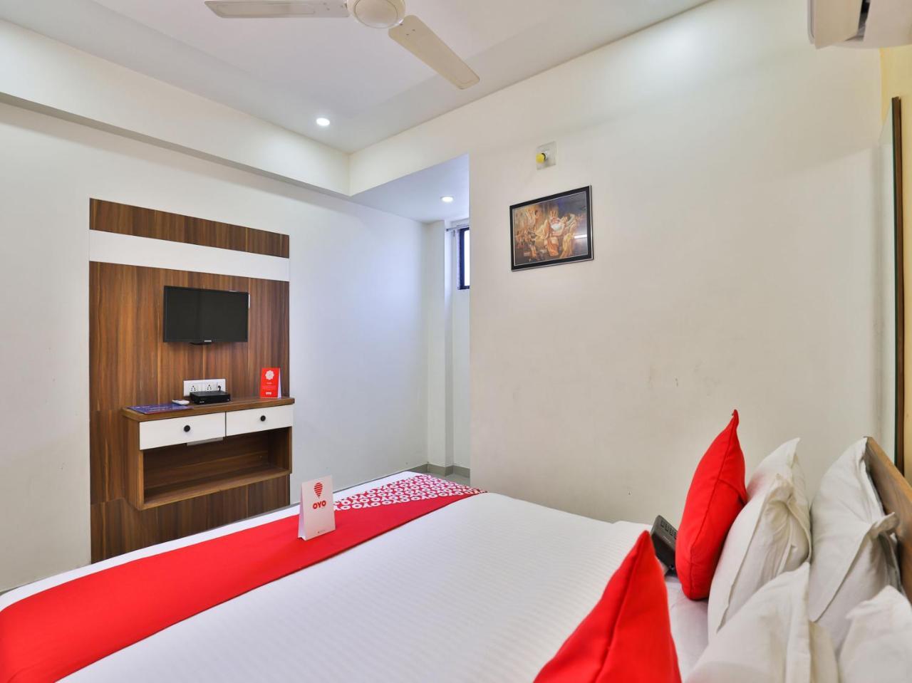 Oyo 15417 Red Rose Hotel Watuwa Екстериор снимка